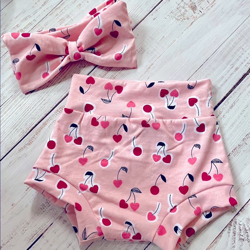 Bummies and Bow